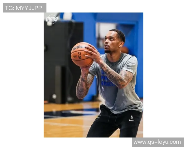 全队齐心协力专注训练独行侠官方分享精彩瞬间