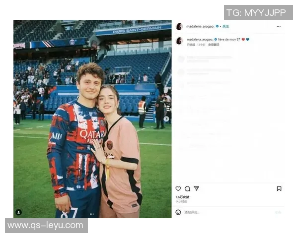 内维斯女友分享巴黎时装周精彩瞬间感受城市每个角落的魔力与魅力